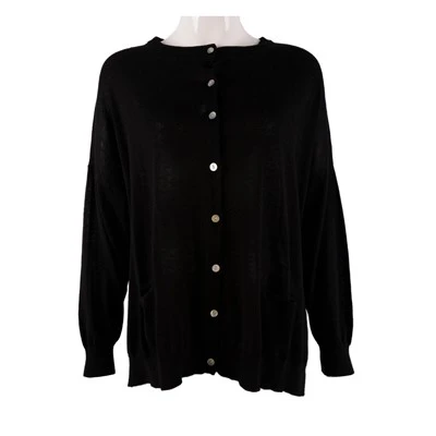 เสื้อสเวตเตอร์ถักผู้หญิงพร้อมปุ่ม